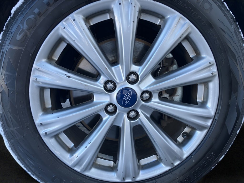 Used 2018 Ford Escape Titanium w/ Ford Safe & Smart Package image 9