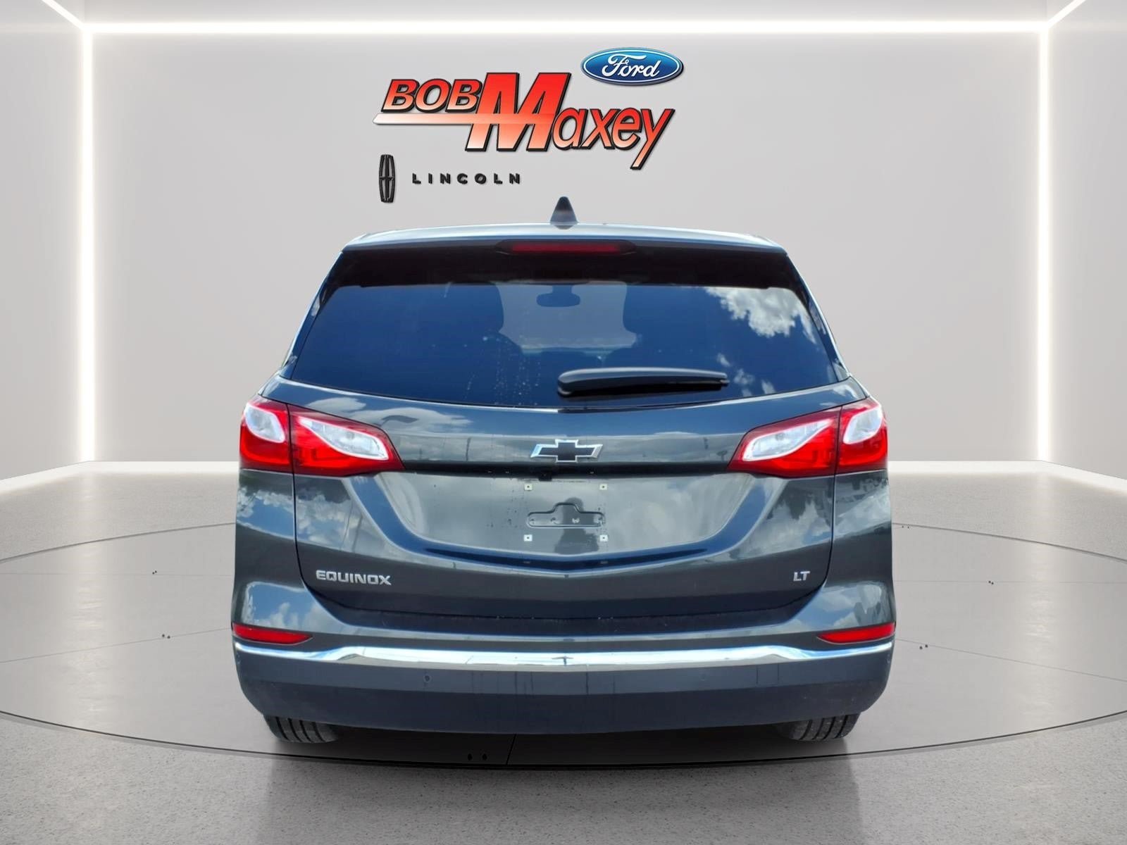 Used 2020 Chevrolet Equinox LT w/ Driver Convenience Package FWD image 6
