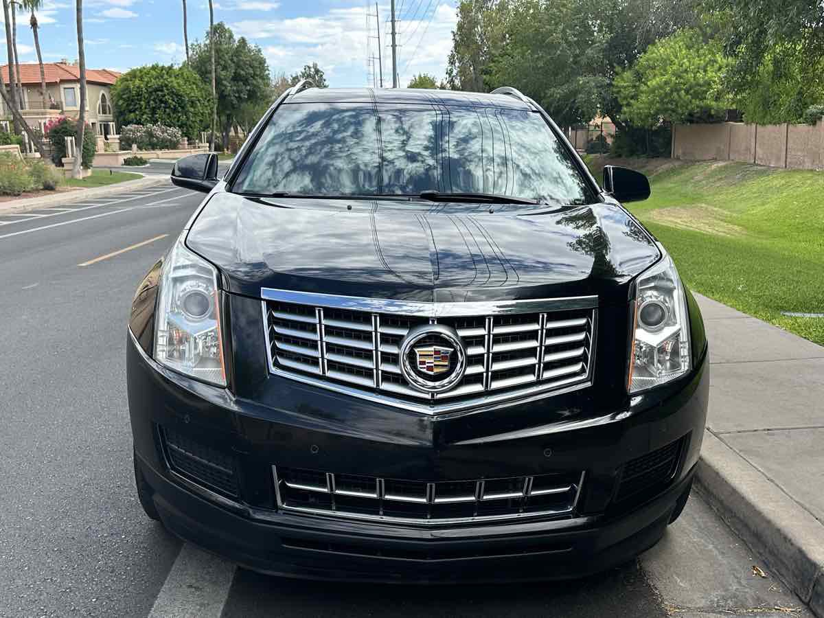 Used 2016 Cadillac SRX Luxury w/ Driver Awareness Package FWD image 3