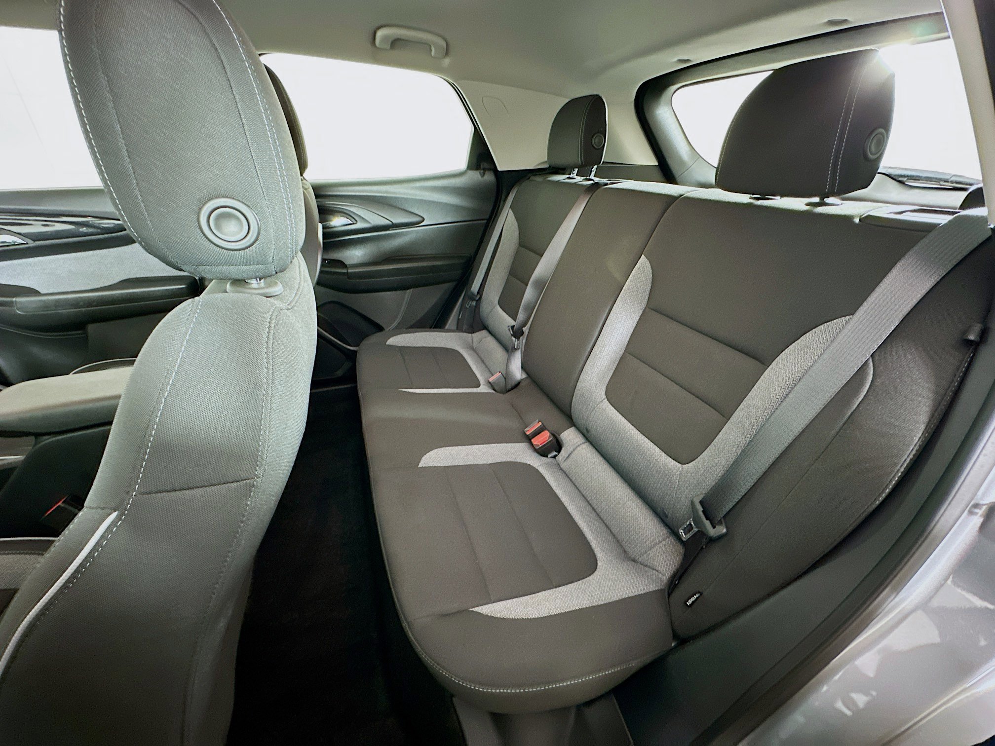 Used 2024 Chevrolet TrailBlazer LS image 25