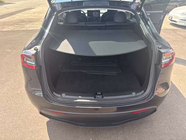 Used 2024 Tesla Model Y Long Range AWD/4WD image 17