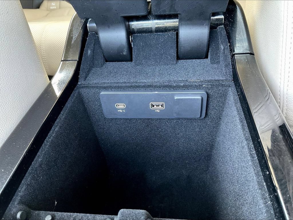 Used 2023 Land Rover Range Rover Velar S AWD/4WD image 16