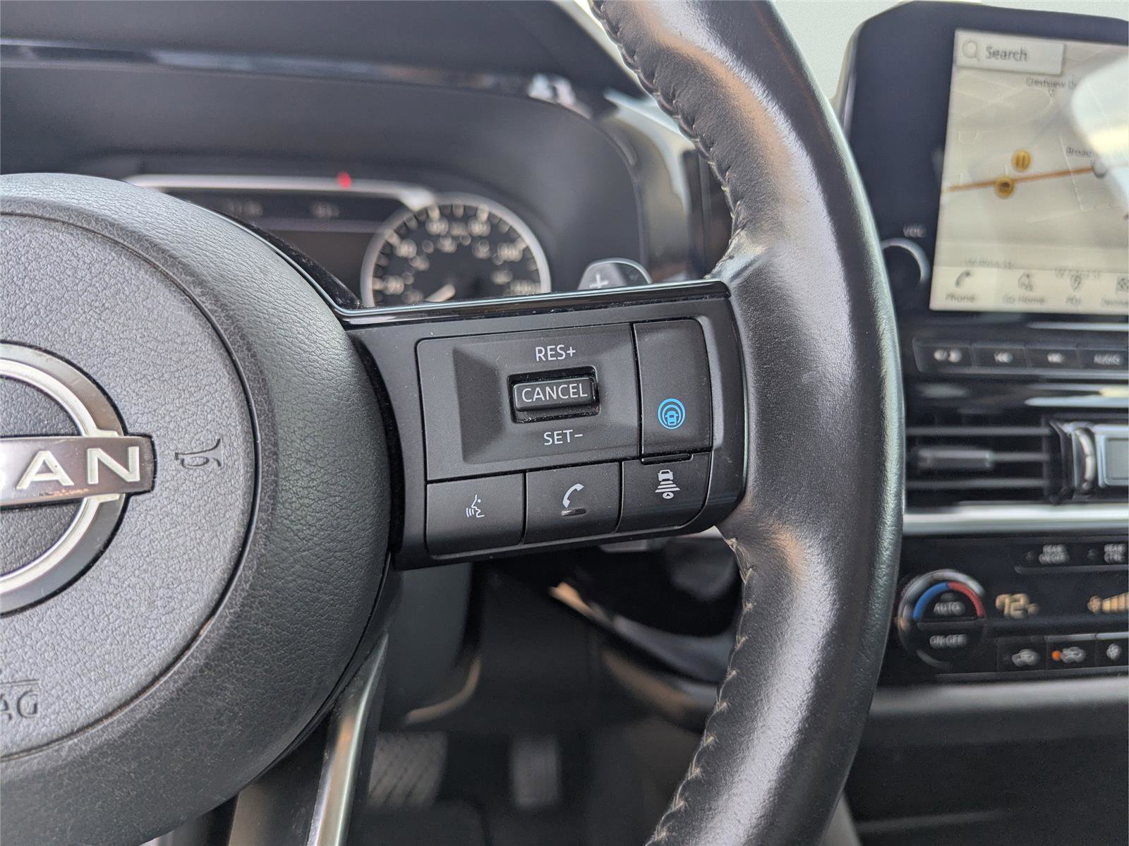 Used 2023 Nissan Pathfinder SL image 33