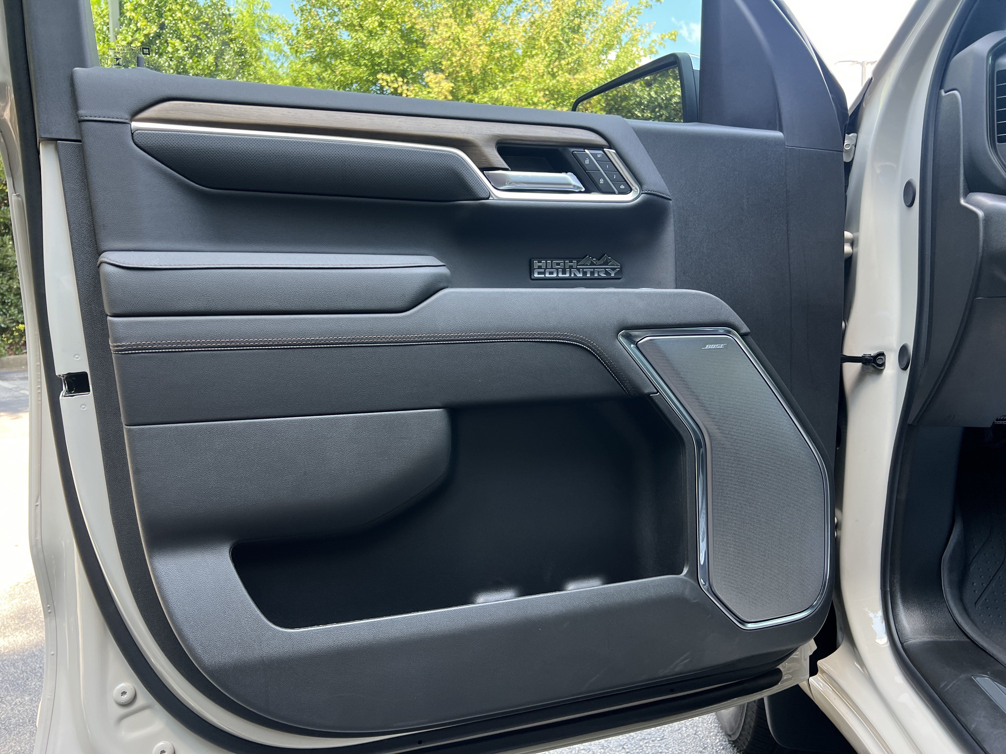 New 2026 Chevrolet Silverado 1500 High Country AWD/4WD image 15