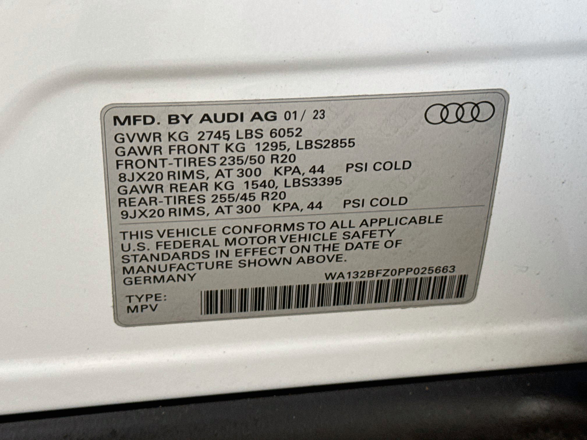 Used 2023 Audi Q4 e-tron Premium Plus w/ Premium Plus AWD/4WD image 27