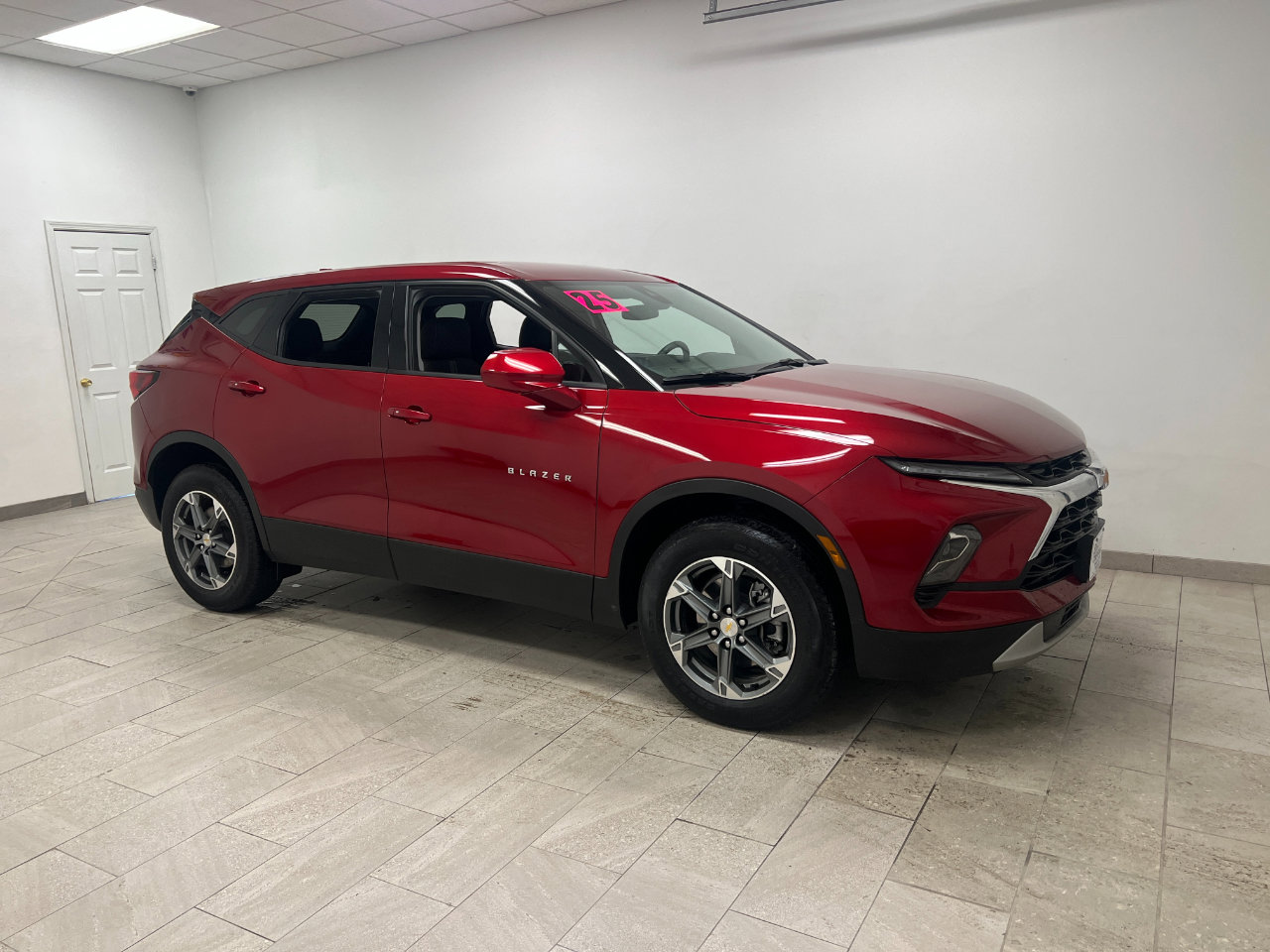 Used 2025 Chevrolet Blazer LT image 6