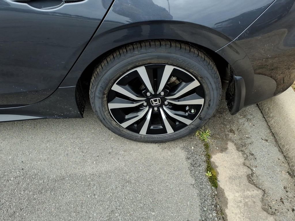 Used 2024 Honda Civic EX-L image 7