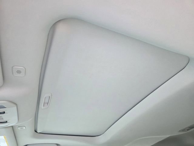 Certified 2025 Toyota Highlander XLE FWD image 22
