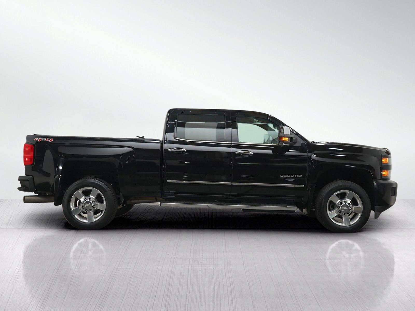 Used 2016 Chevrolet Silverado 2500 LTZ w/ Duramax Plus Package AWD/4WD image 6