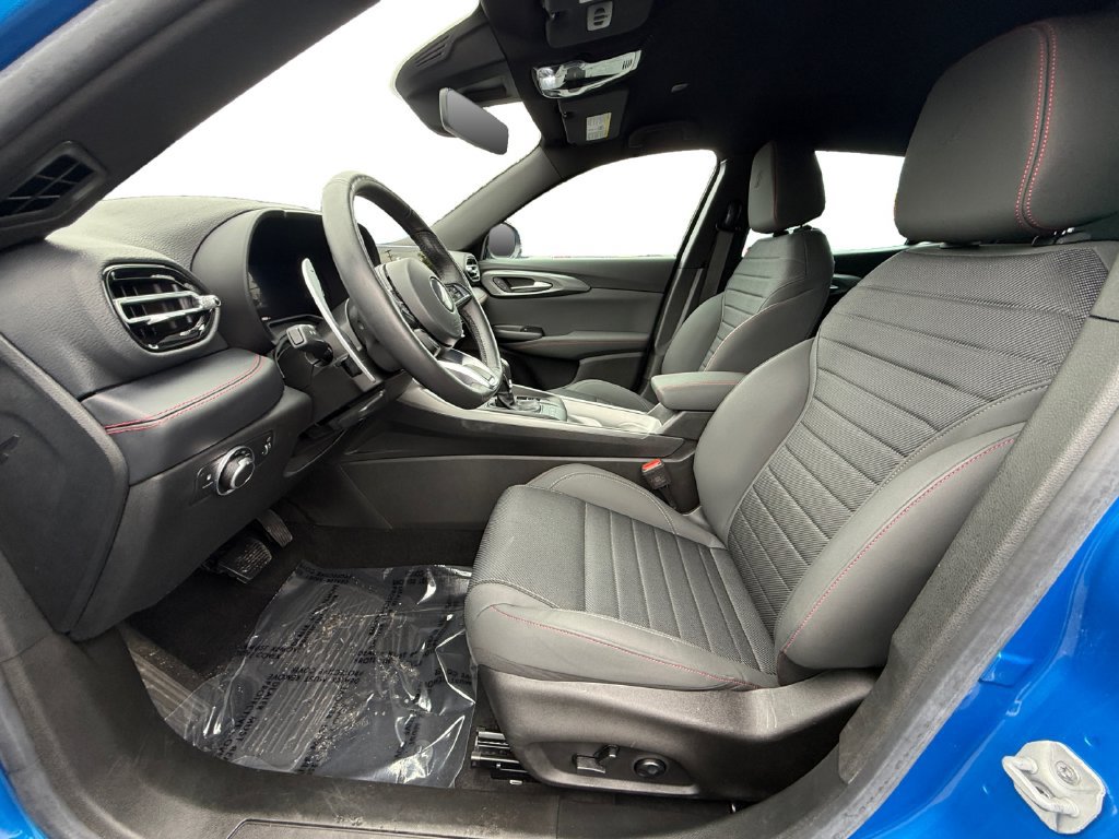 Used 2024 Dodge Hornet R/T w/ Tech Pack w/o Parking AWD/4WD image 9