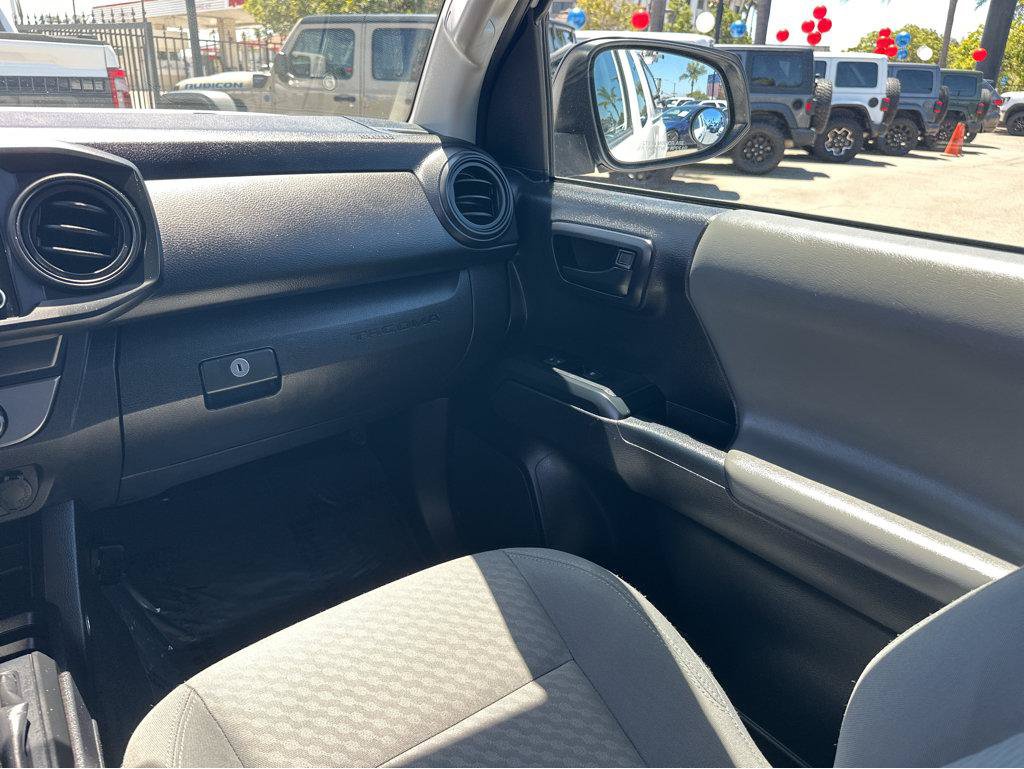 Used 2020 Toyota Tacoma SR RWD image 18