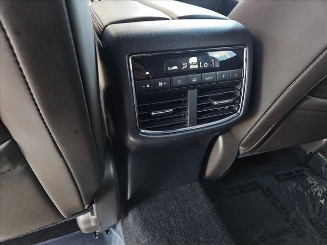 Used 2023 MAZDA CX-9 Signature image 16