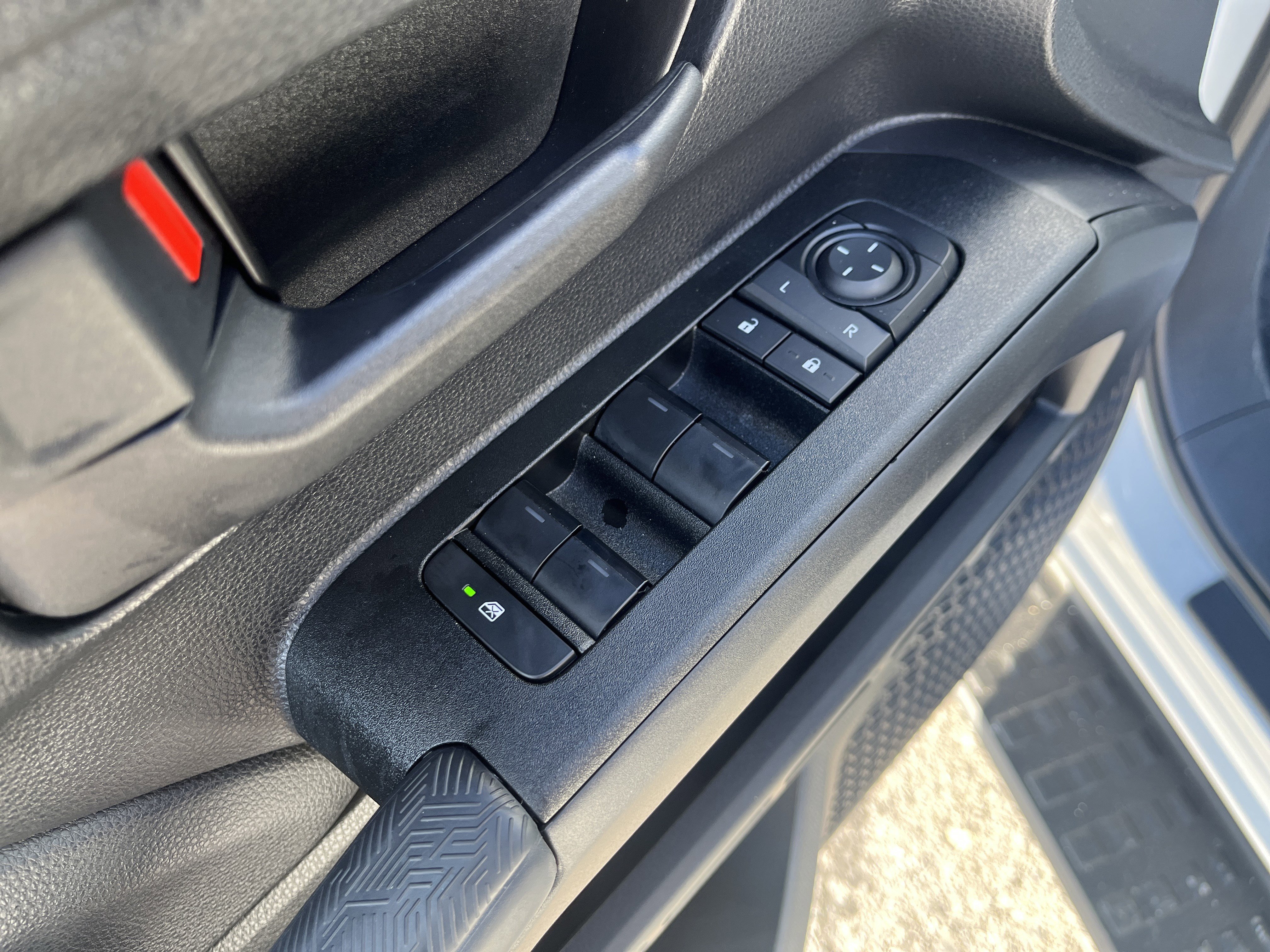 Used 2025 Toyota 4Runner SR5 image 16