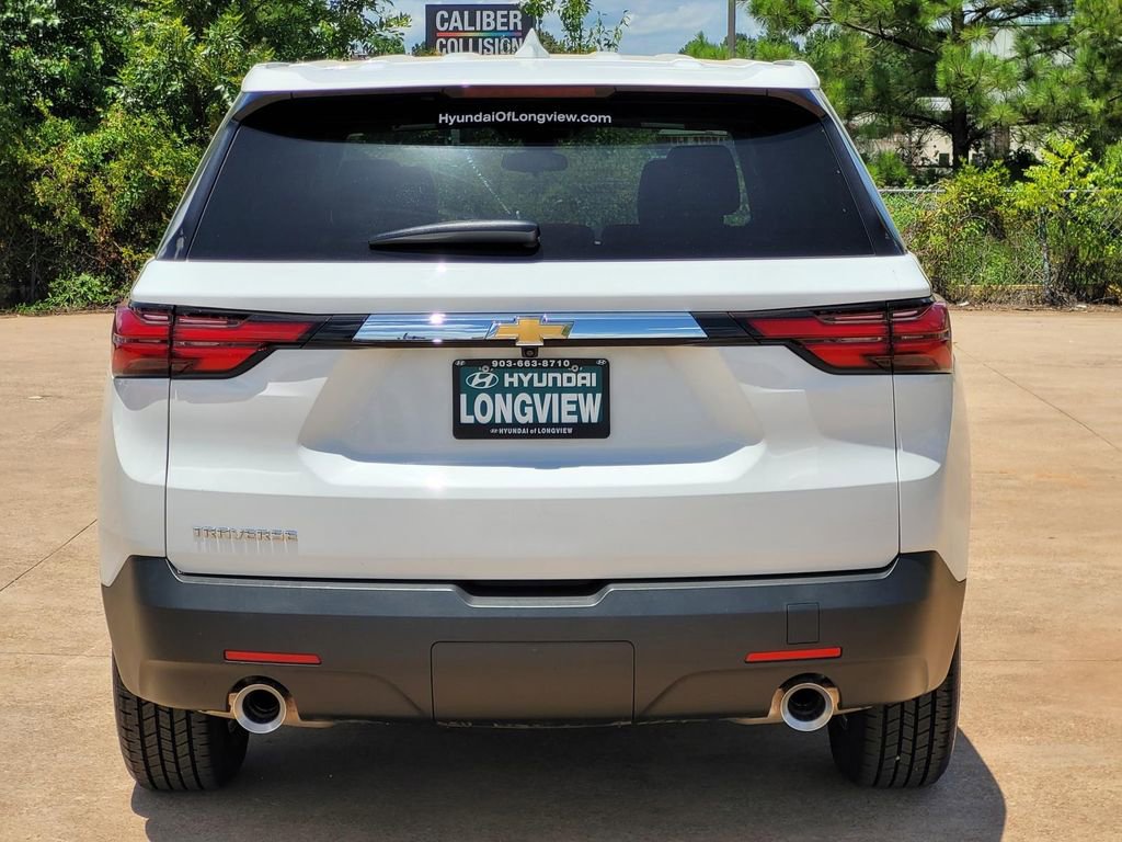 Used 2023 Chevrolet Traverse LS image 5