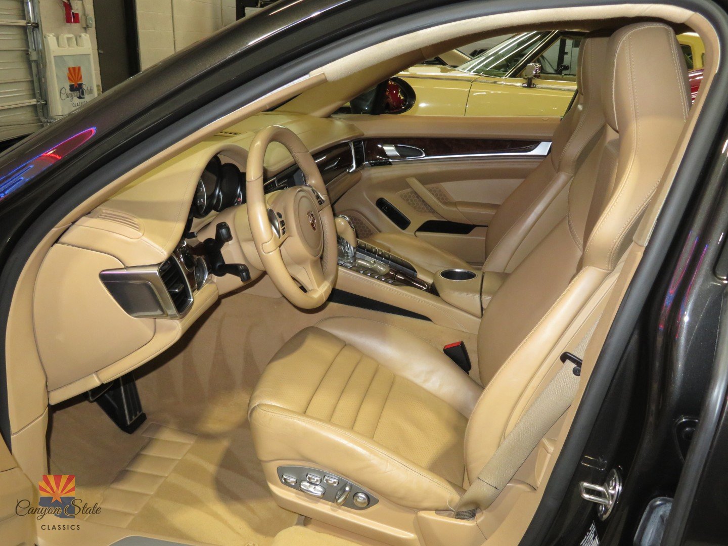 Used 2010 Porsche Panamera S RWD image 3