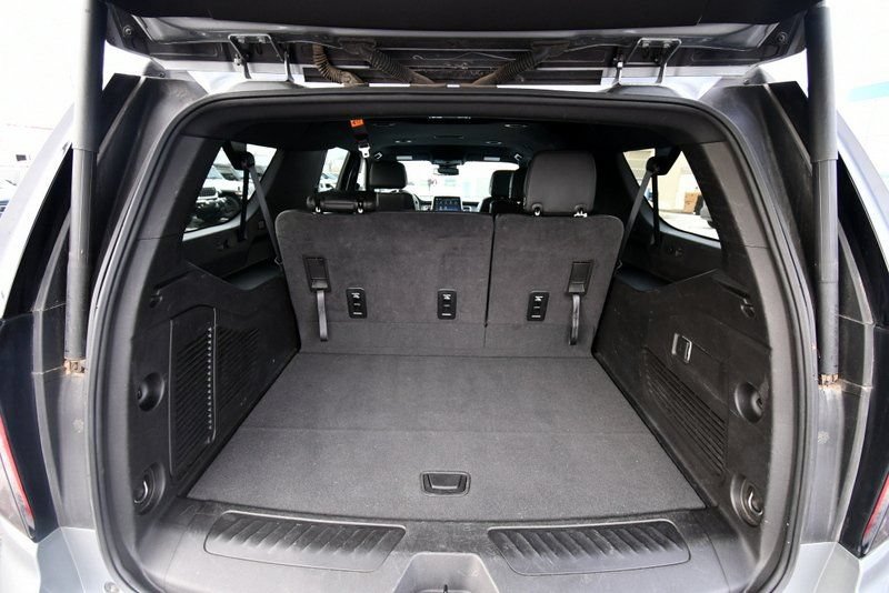 Used 2024 Chevrolet Suburban LT AWD/4WD image 7