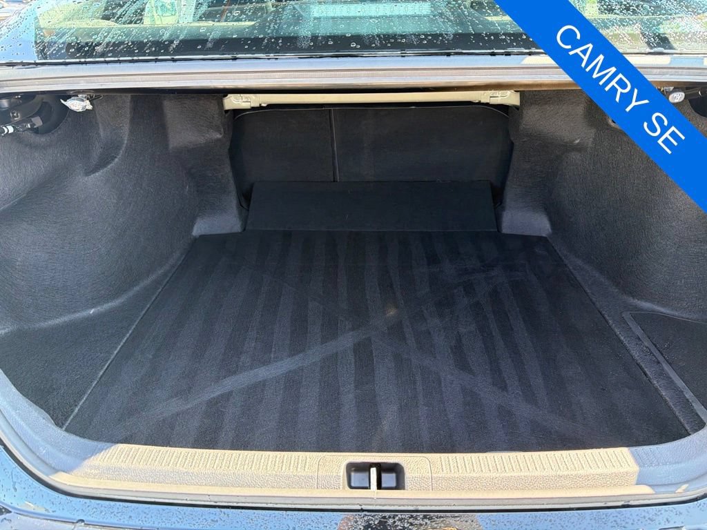 Used 2025 Toyota Camry SE FWD image 25
