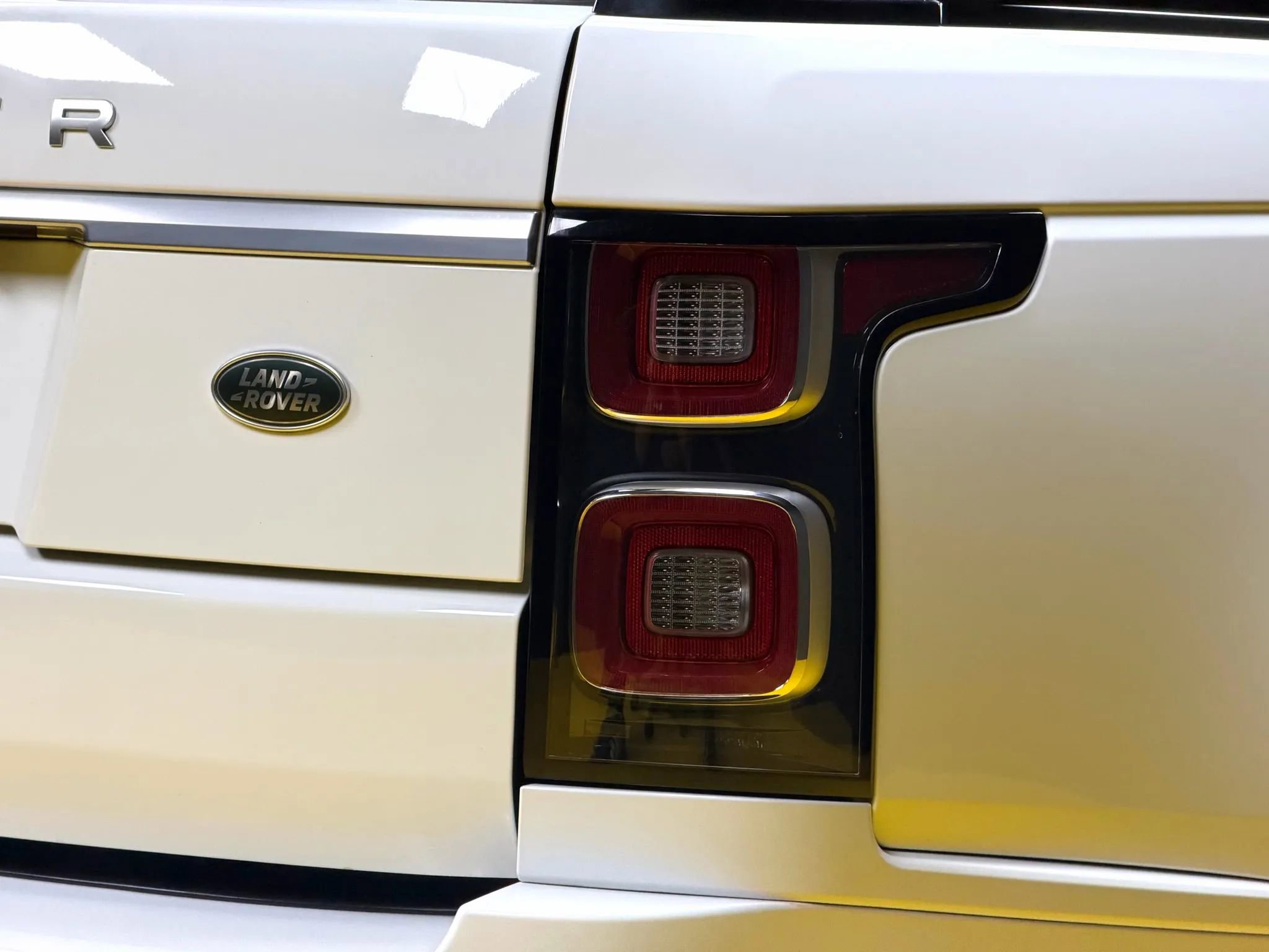 Used 2018 Land Rover Range Rover HSE AWD/4WD image 7