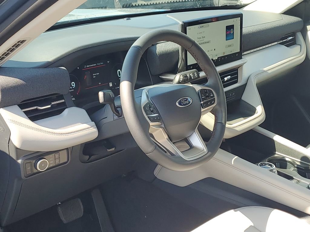 New 2026 Ford Explorer Active image 9