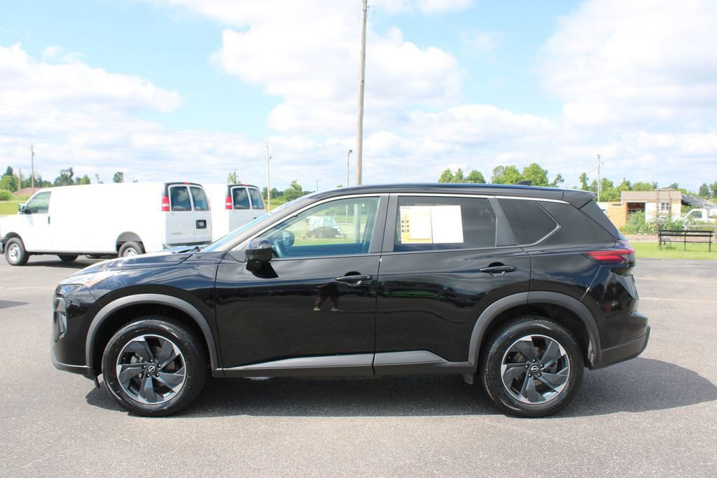 Used 2024 Nissan Rogue SV AWD/4WD image 6