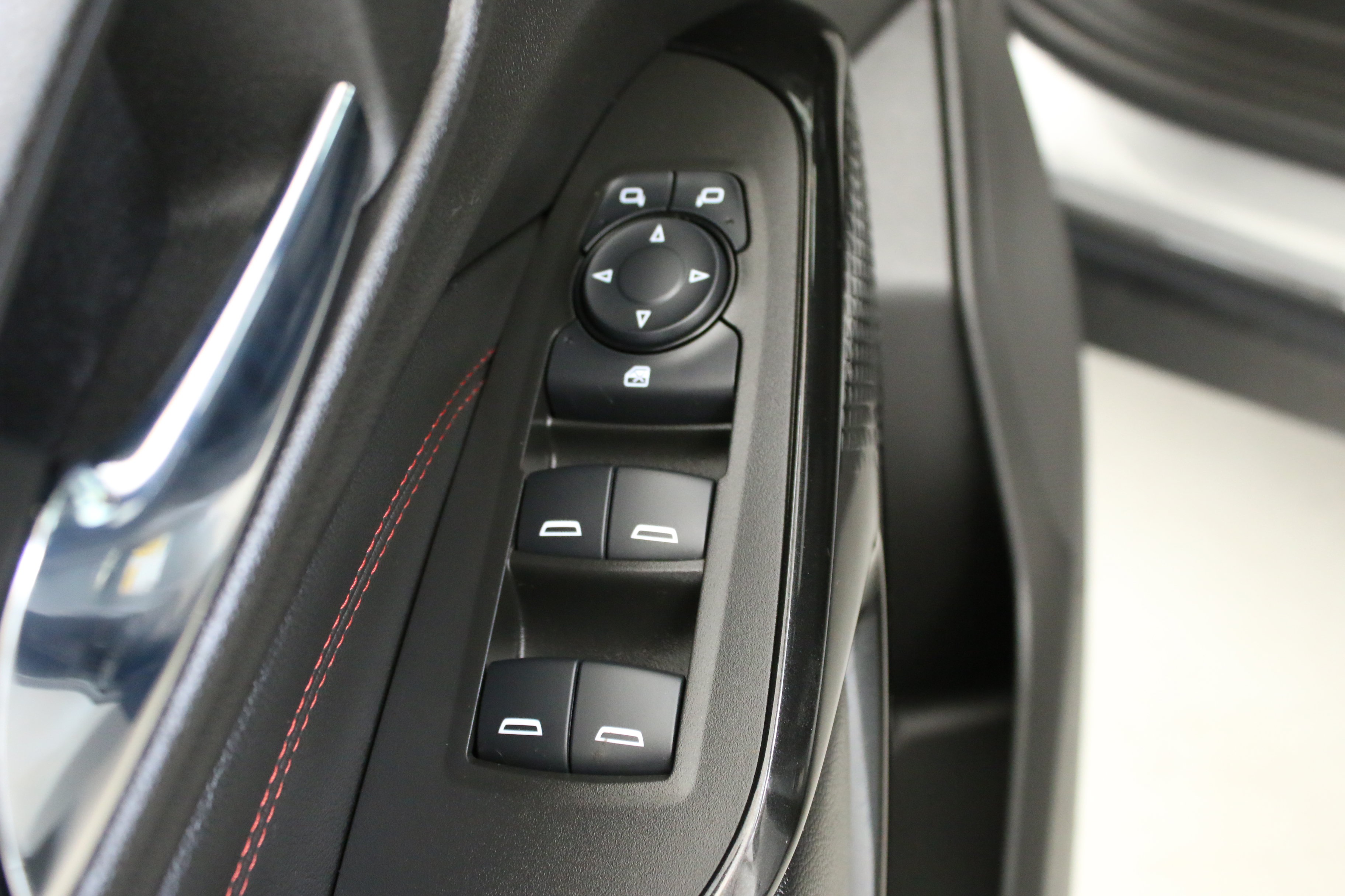 Used 2024 Chevrolet Trax RS w/ Driver Confidence Package FWD image 14