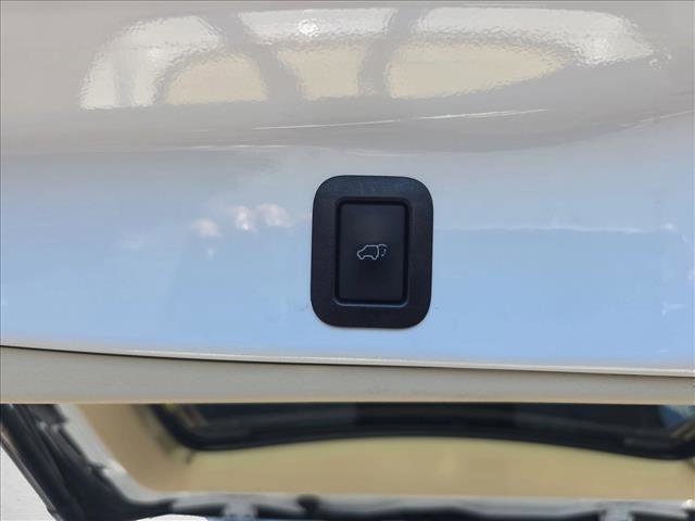 Used 2018 Toyota Highlander XLE AWD/4WD image 13
