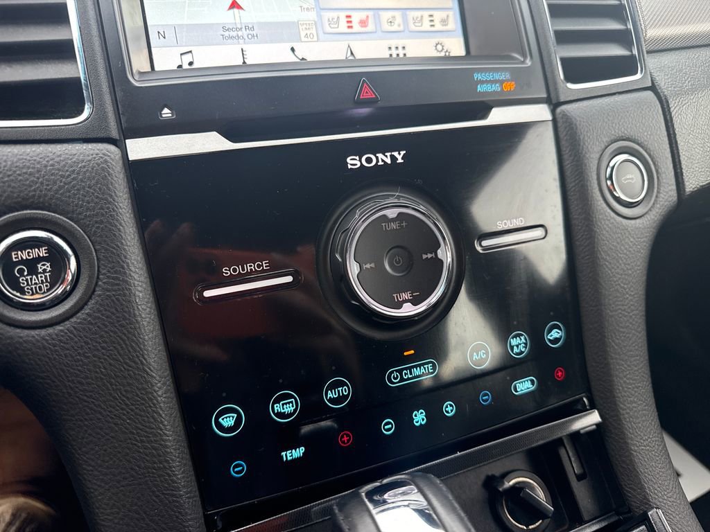 Used 2018 Ford Taurus SHO image 36