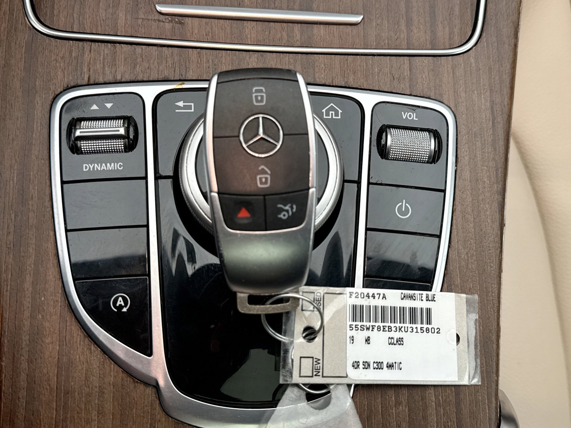 Used 2019 Mercedes-Benz C 300 4MATIC Sedan image 23
