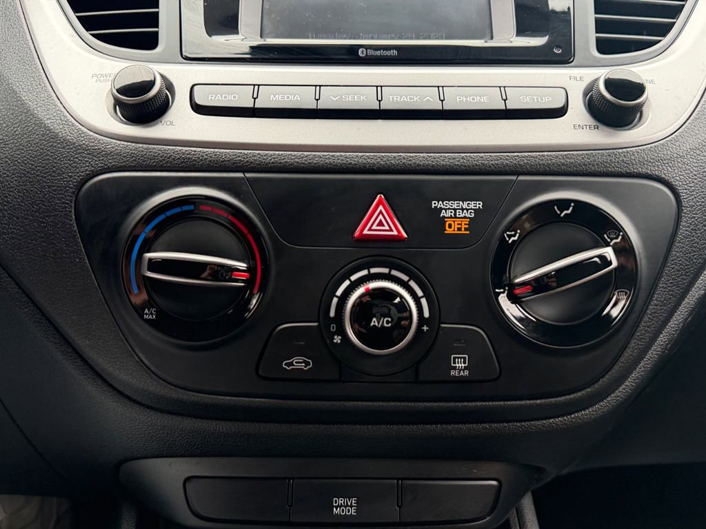 Used 2020 Hyundai Accent SE image 20