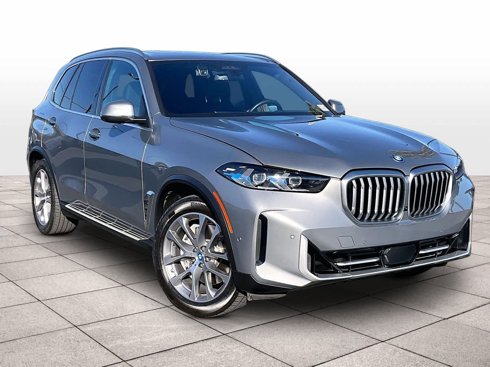 Used 2024 BMW X5 xDrive50e w/ Executive Package AWD/4WD image 2