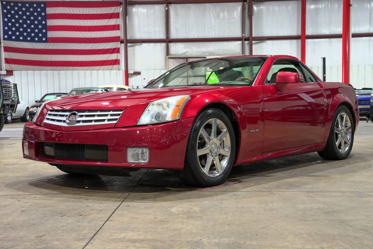 Used 2005 Cadillac XLR RWD image 20