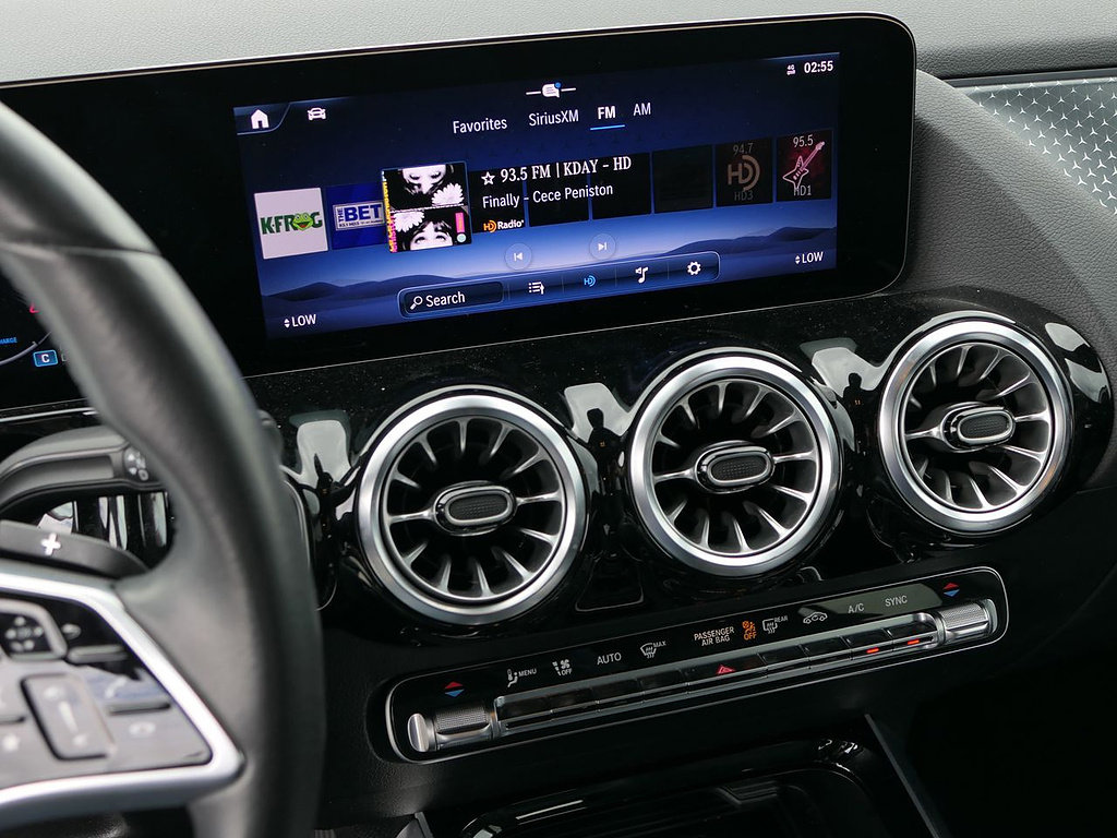 Used 2025 Mercedes-Benz GLA 250 image 19