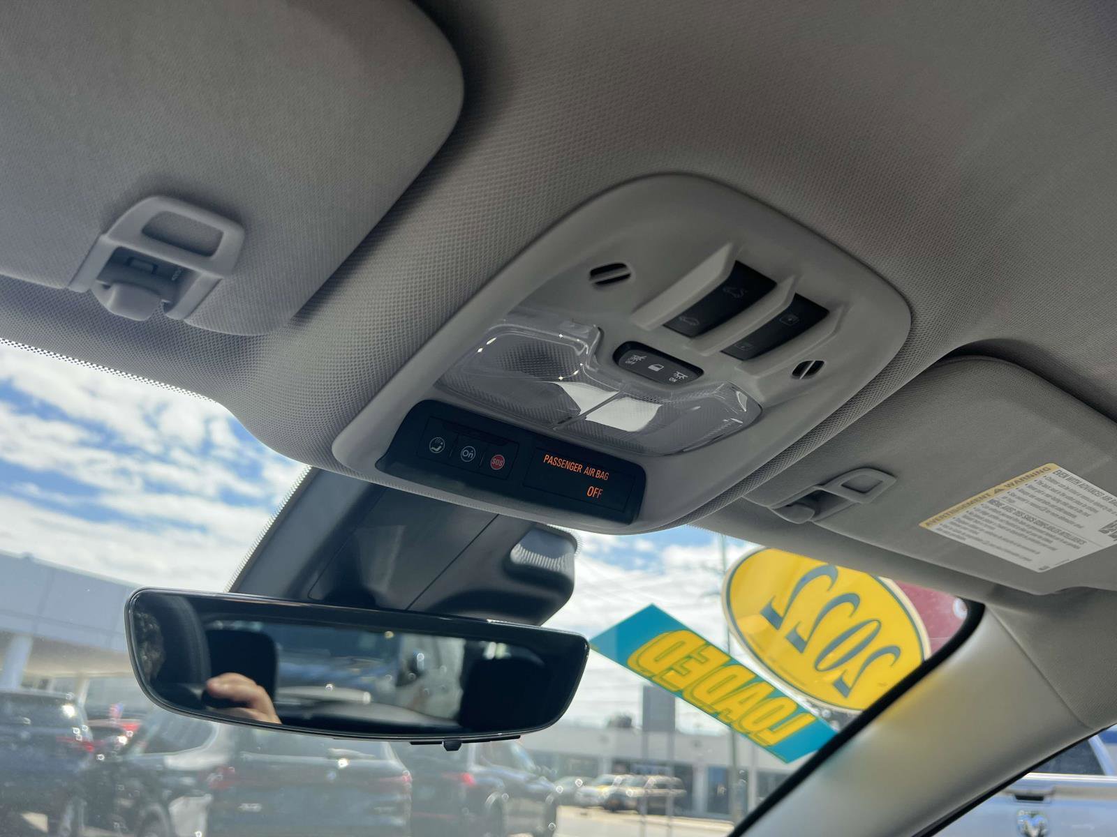 Certified 2022 Chevrolet Bolt EUV Premier w/ Sun & Sound Package image 34