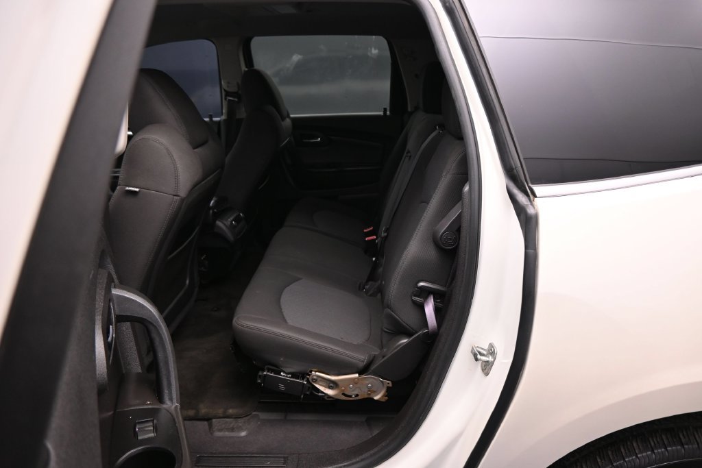 Used 2011 Chevrolet Traverse LT w/ White Premiere Package FWD image 24