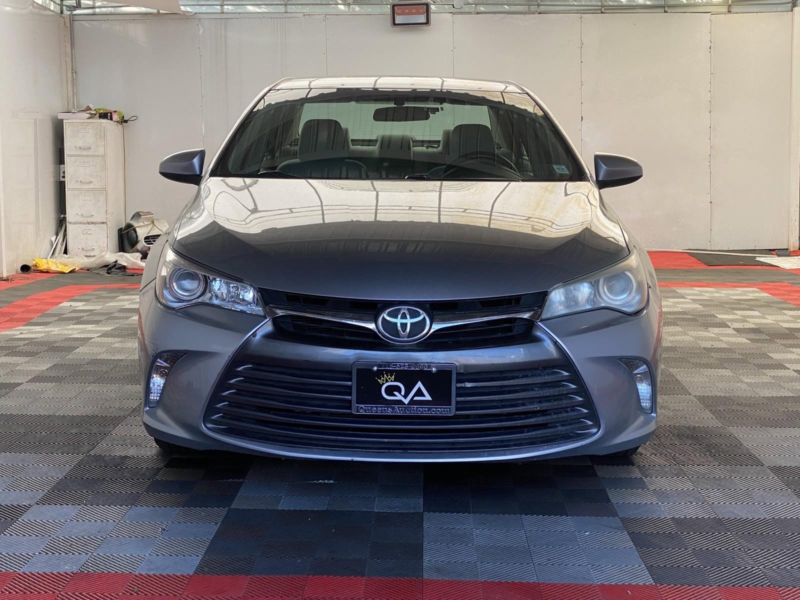 Used 2015 Toyota Camry LE FWD image 2