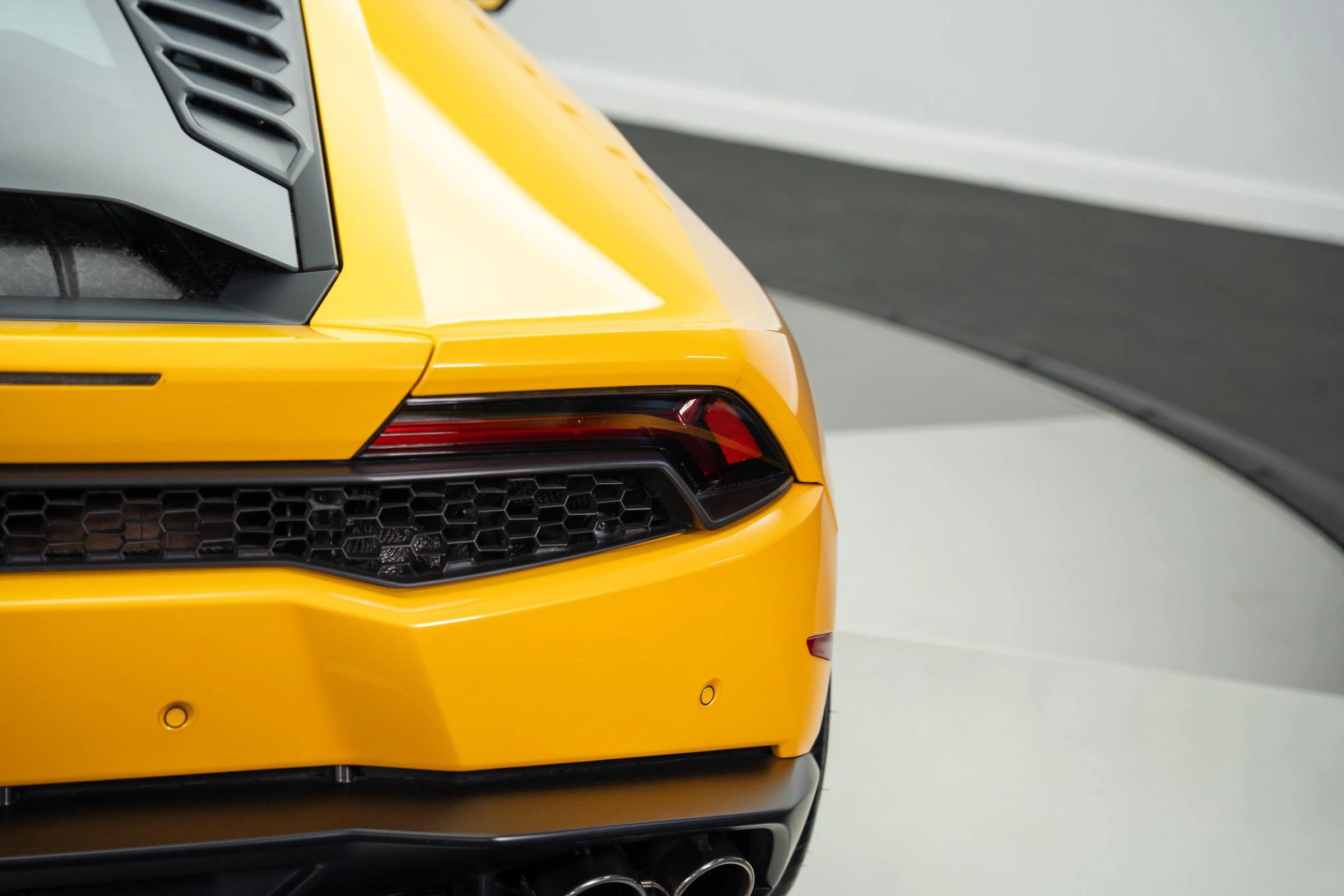 Used 2015 Lamborghini Huracan LP 610-4 image 18