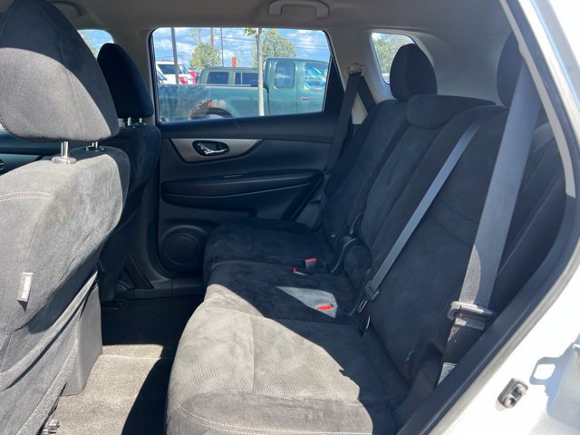 Used 2016 Nissan Rogue S AWD/4WD image 16