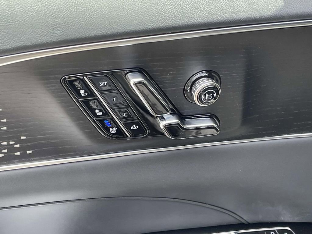 New 2026 Cadillac Lyriq V w/ LPO, Red Accent Package image 16