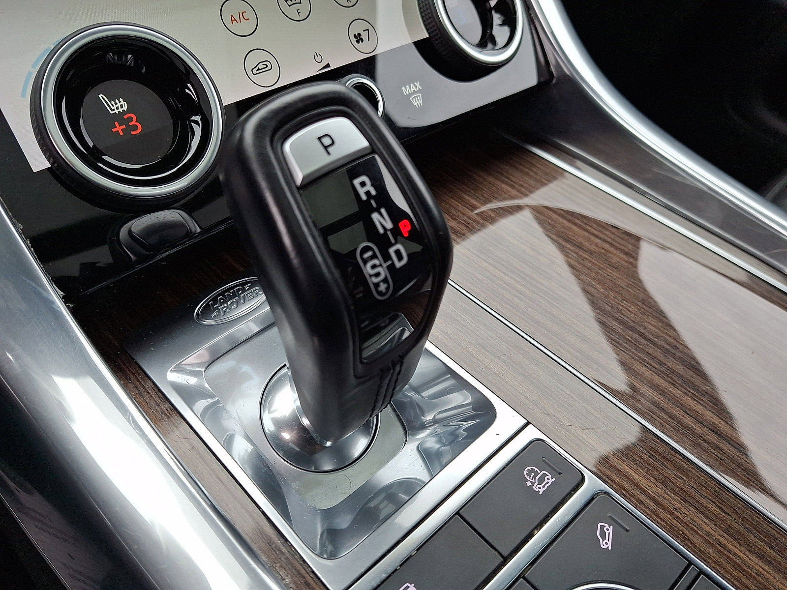 Used 2019 Land Rover Range Rover Sport HSE image 15