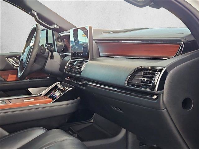 Used 2024 Lincoln Navigator Reserve AWD/4WD image 20