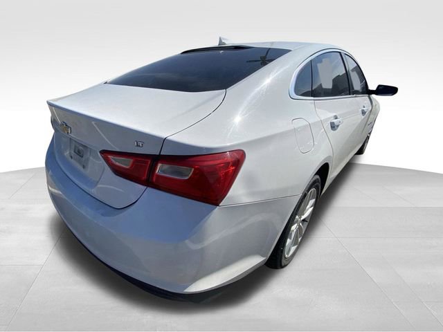 Used 2016 Chevrolet Malibu LT image 9