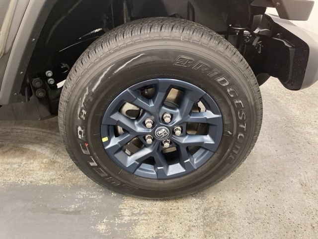 New 2026 Jeep Gladiator Sport AWD/4WD image 29