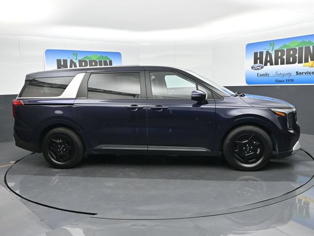 Used 2025 Kia Carnival FWD image 7