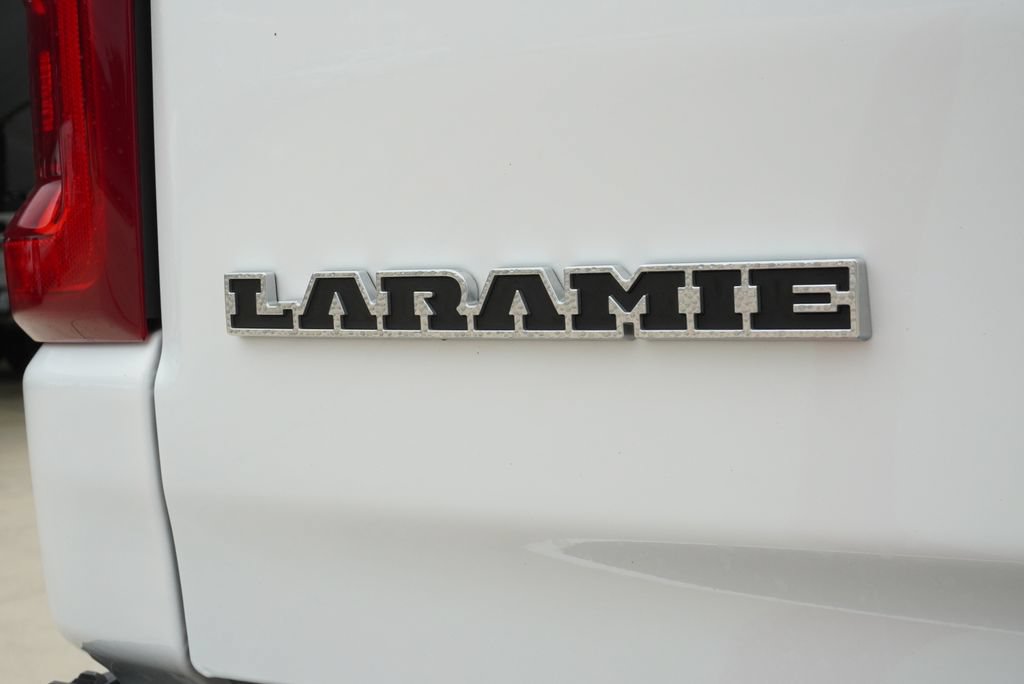 Used 2025 RAM 1500 Laramie w/ Sport Appearance Package AWD/4WD image 10
