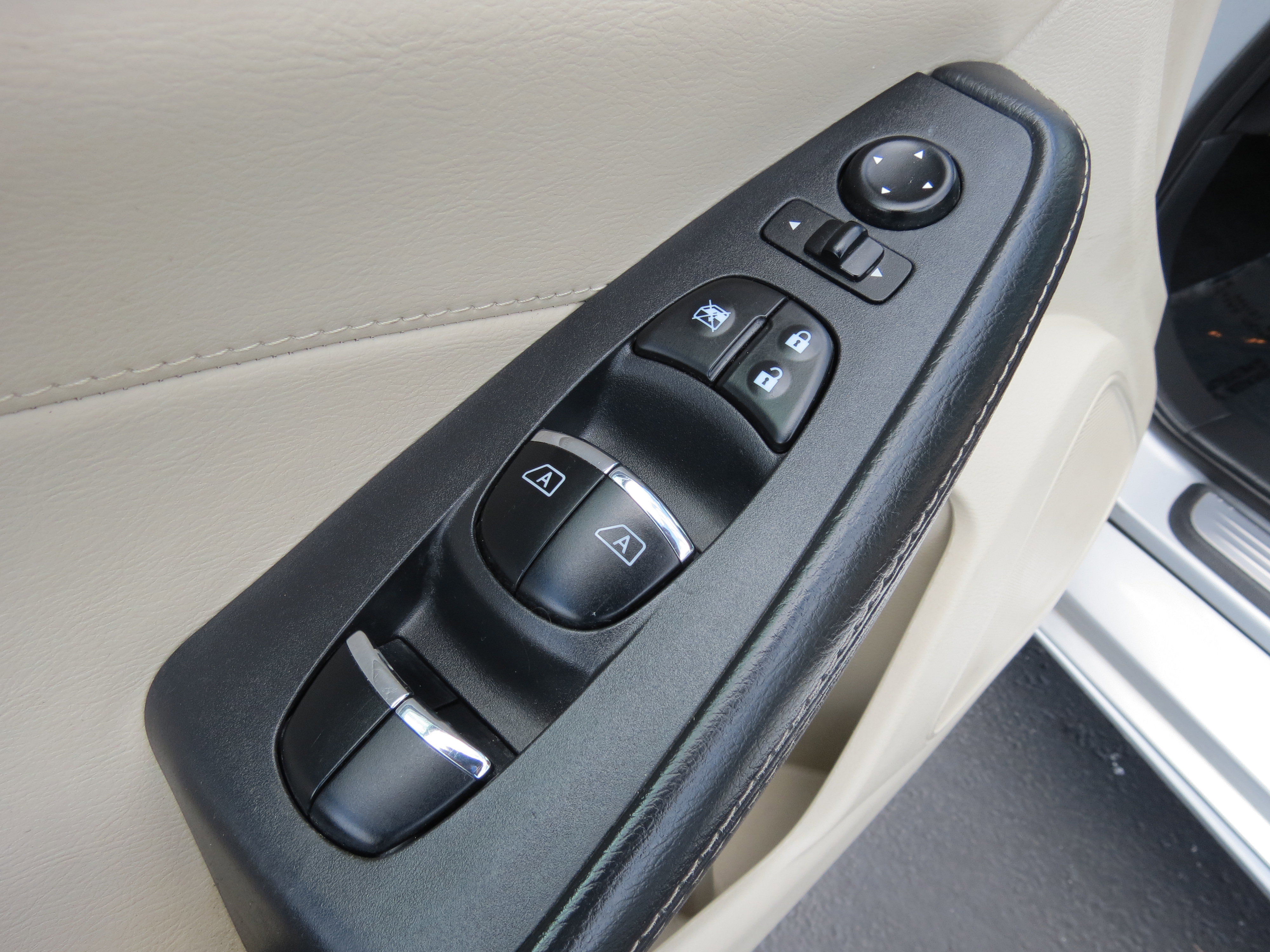 Used 2016 Nissan Maxima 3.5 S image 26