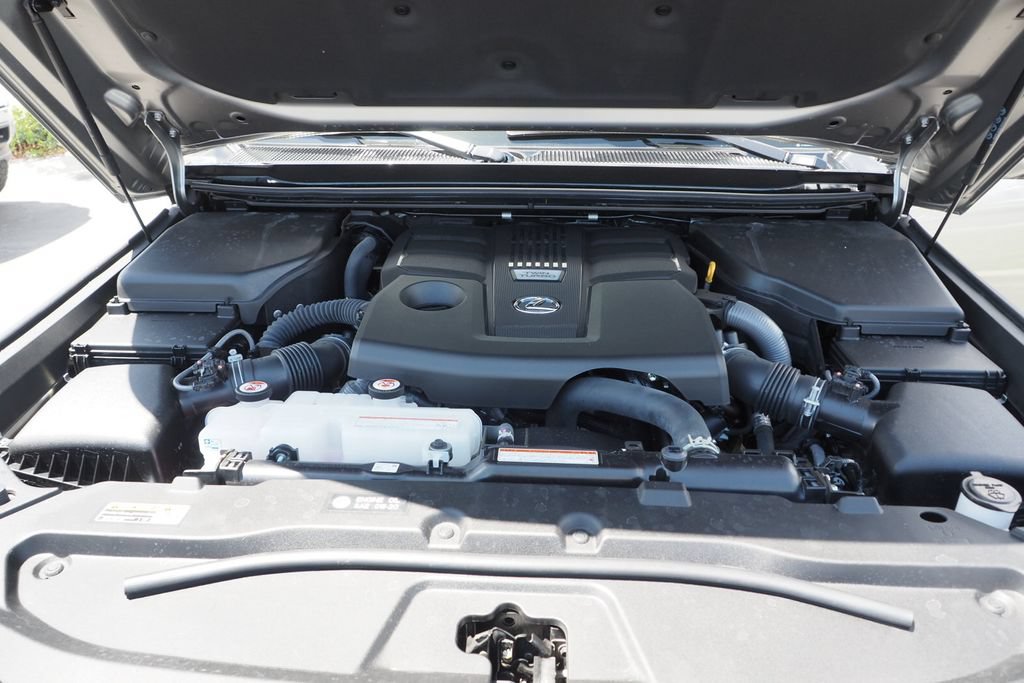 Used 2025 Lexus GX 550 w/ Accessory Package (31) AWD/4WD image 12