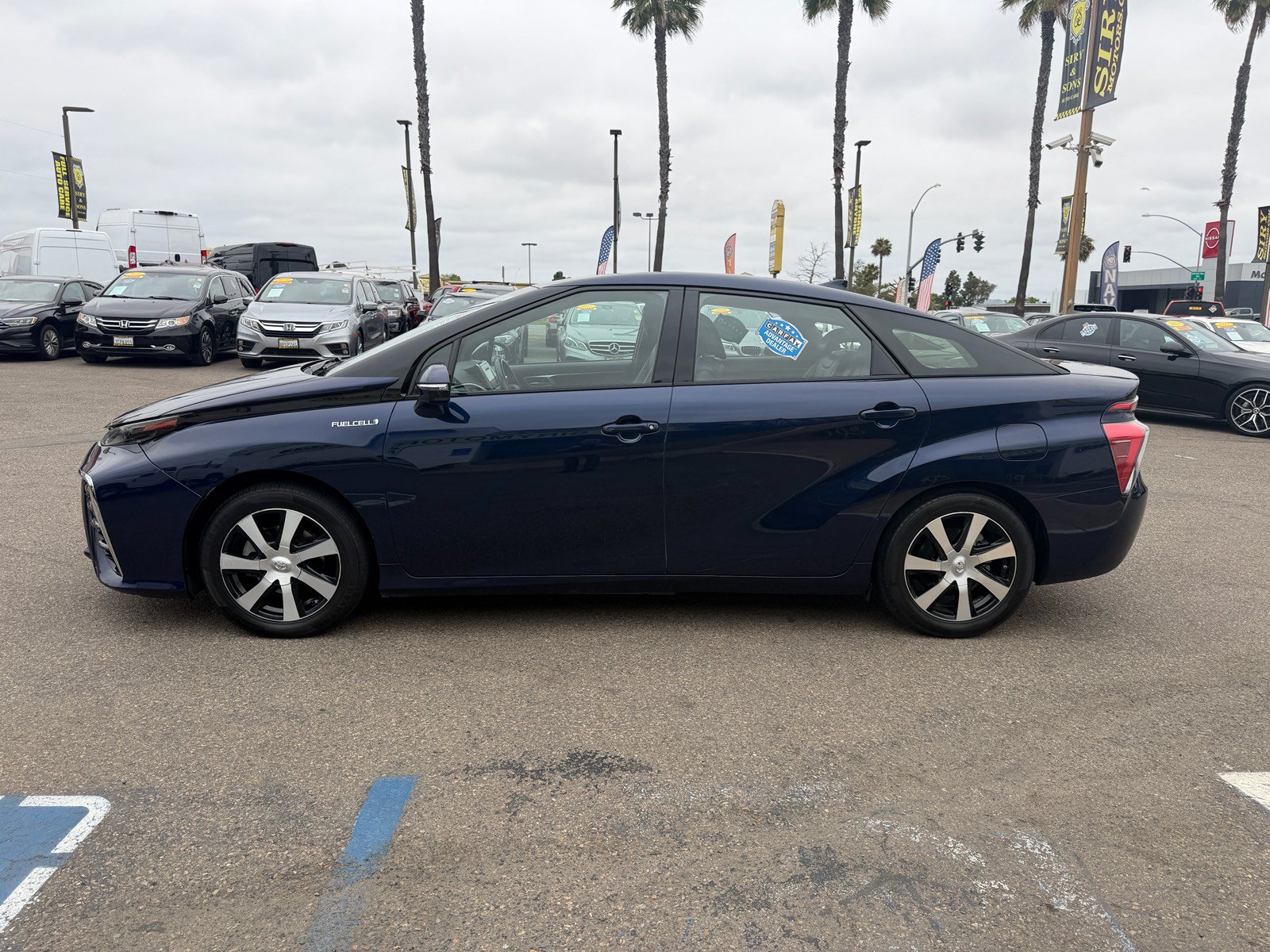 Used 2017 Toyota Mirai FWD image 6
