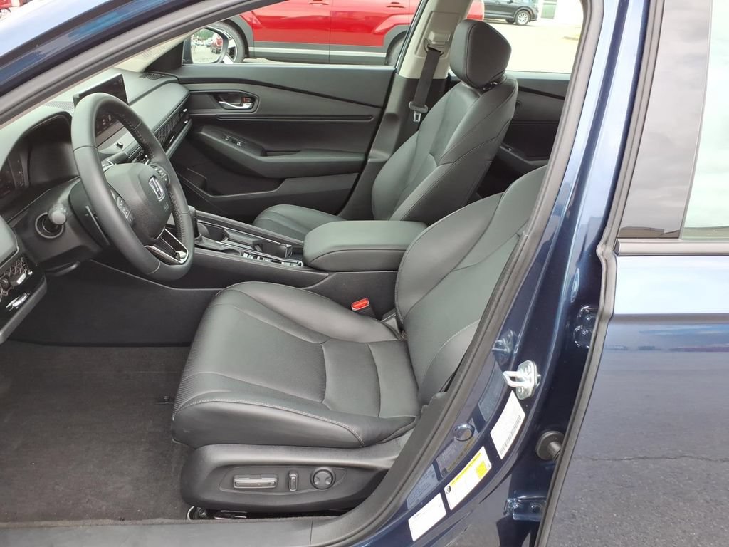 Used 2025 Honda Accord EX-L image 11