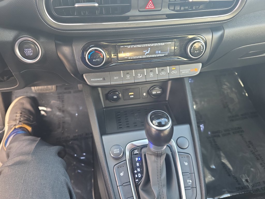 Used 2022 Hyundai Kona Limited FWD image 17