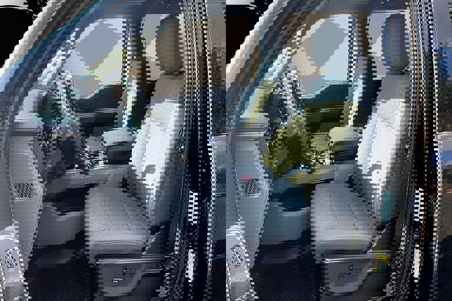 Used 2024 Ford F150 Lightning Flash image 25